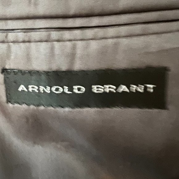 Arnold Brant Men's Suit - Picture 3 of 3